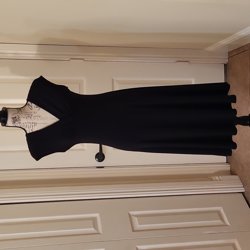 Chaps Black Midi Dress with V-Neck